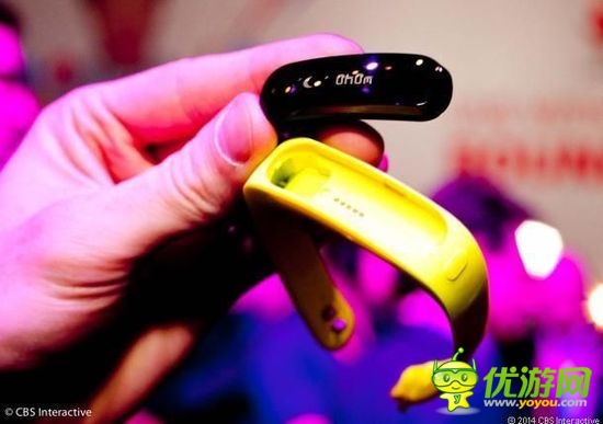 華為T(mén)alkBand B1試玩：藍(lán)牙耳機(jī)+健身追蹤器