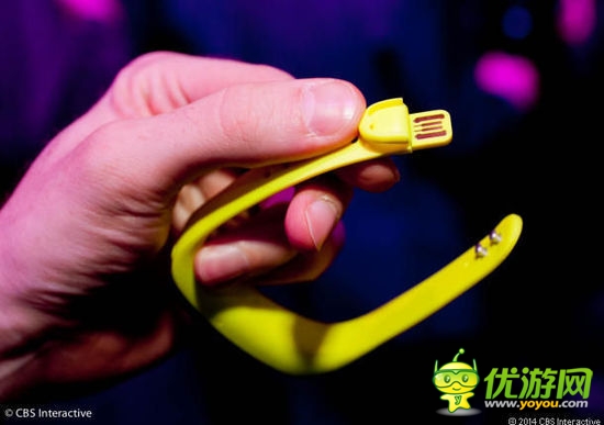 華為T(mén)alkBand B1試玩：藍(lán)牙耳機(jī)+健身追蹤器