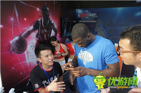 NBA籃球國度揭幕 格林攜球迷暢玩《NBA夢之隊》
