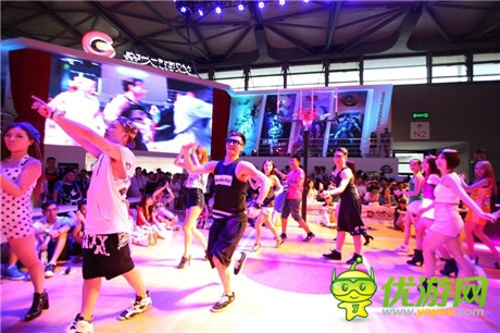 2014CJ盛大游戲：放肆青春，舞動(dòng)起來(lái)