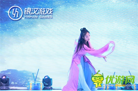 耀舞耀時(shí)尚 2014ChinaJoy銀漢游戲展臺(tái)采風(fēng)