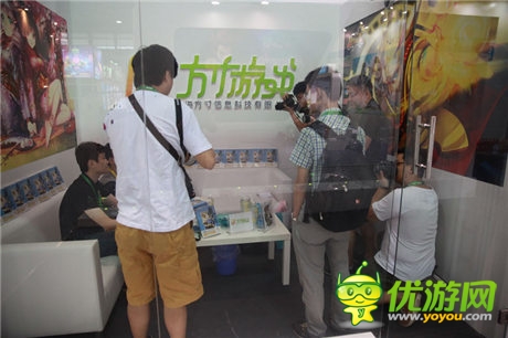 忘語(yǔ)空降上海方寸展臺(tái) 2014CJ圓滿落幕