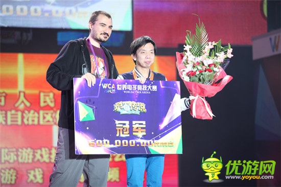 爐石長假回顧：兩選手?jǐn)埲f元獎金 武漢玩家自發(fā)聚會