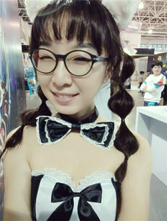 百變小圓醬《指尖刀塔》90后美女主播NEST電競(jìng)賽躥紅