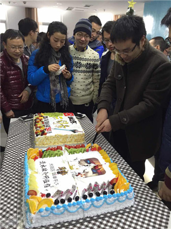 《三劍豪》大陸區(qū)IOS流水再破1500萬(wàn)，全員慶祝